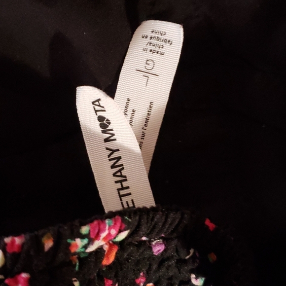 Bethany M❤️ta Halter Top - Picture 7 of 7